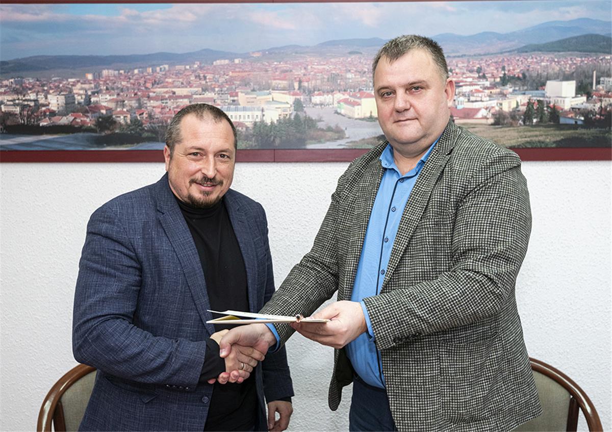 	Подписан е дарителски договор между „Асарел-Медет“ и Община Панагюрище 