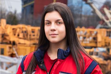 Млад професионалист с шампионски дух: Стела Скачкова между националния отбор по хандбал и изследователската лаборатория