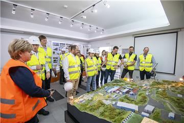 11 топ мениджъри от Orica посетиха „Асарел-Медет“