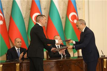 Група „Асарел“ получи първа доставка на природен газ от SOCAR